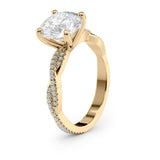 Luxurious Round Diamond Engagement Ring
